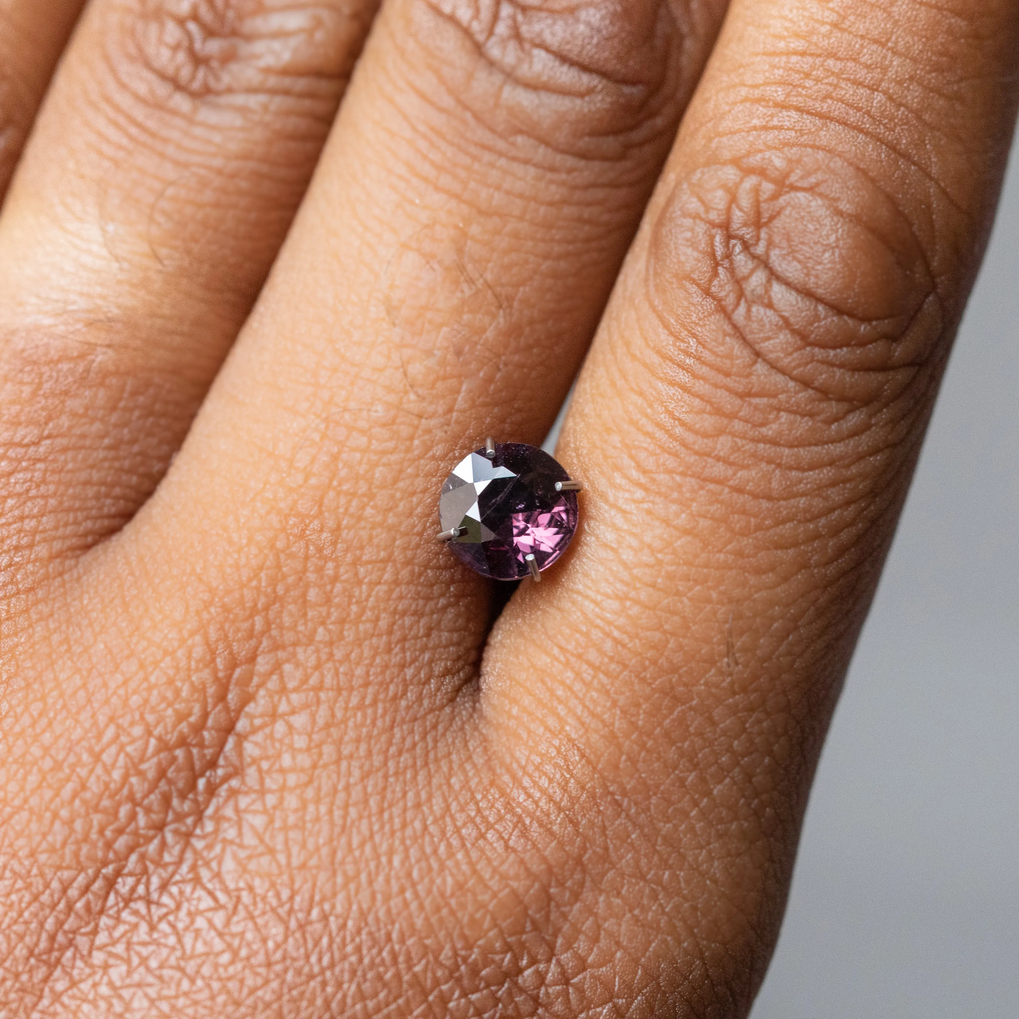 1.25CT ROUND DEEP PURPLISH PINK BURMESE SPINEL, 7.35MM