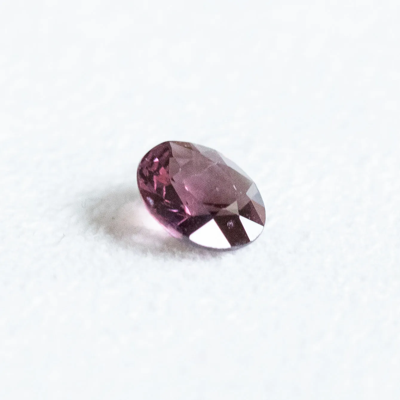 1.25CT ROUND DEEP PURPLISH PINK BURMESE SPINEL, 7.35MM