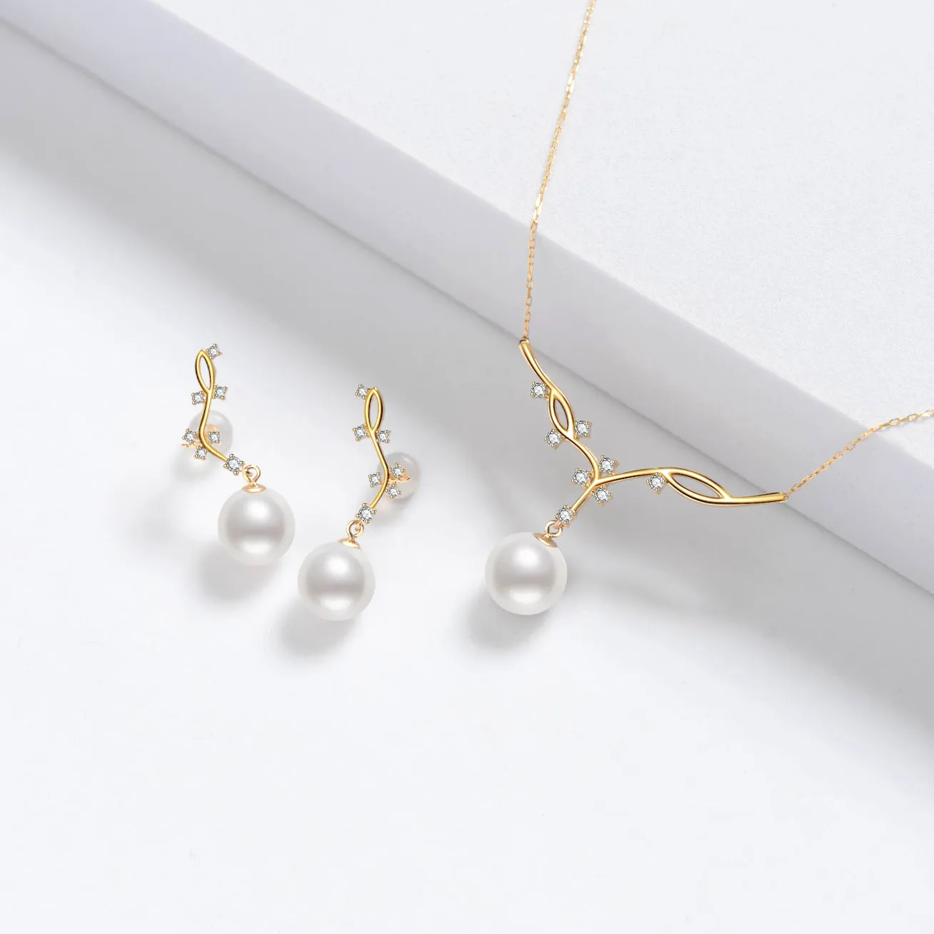 18k Freshwater Pearl Earrings KE00070 | STARRY