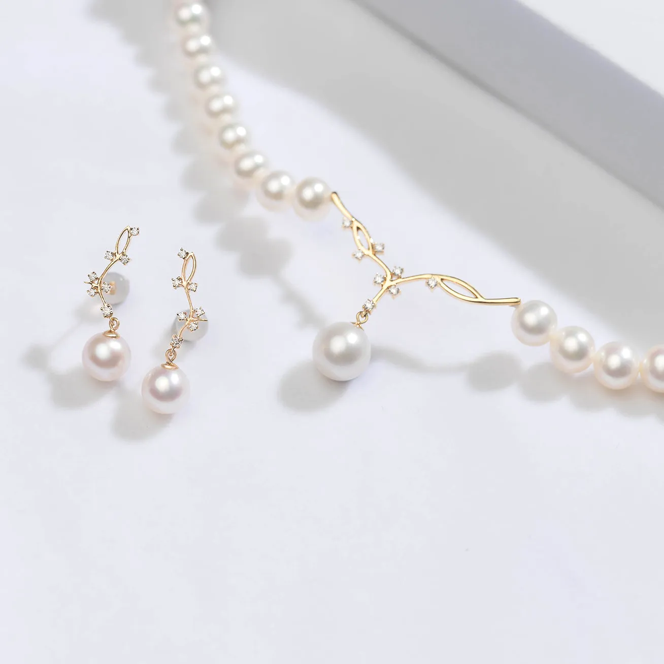 18k Freshwater Pearl Earrings KE00070 | STARRY