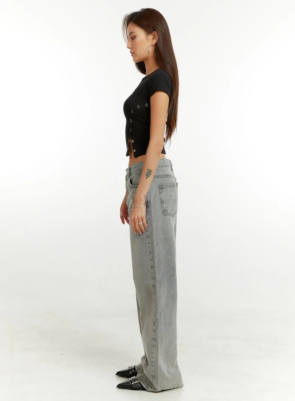 Asymmetrical Buttoned Crop Top CU424