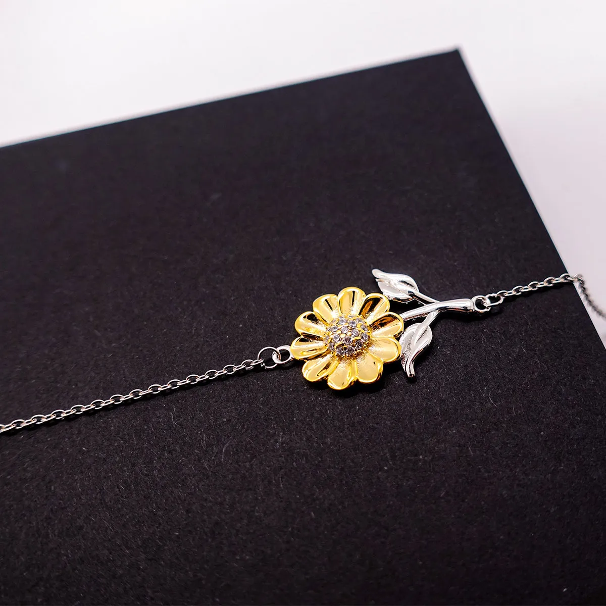 Badass Florist Gifts, I'm Florist not a magician, Sarcastic Sunflower Bracelet for Florist Birthday Christmas for  Men, Women, Friends, Coworkers