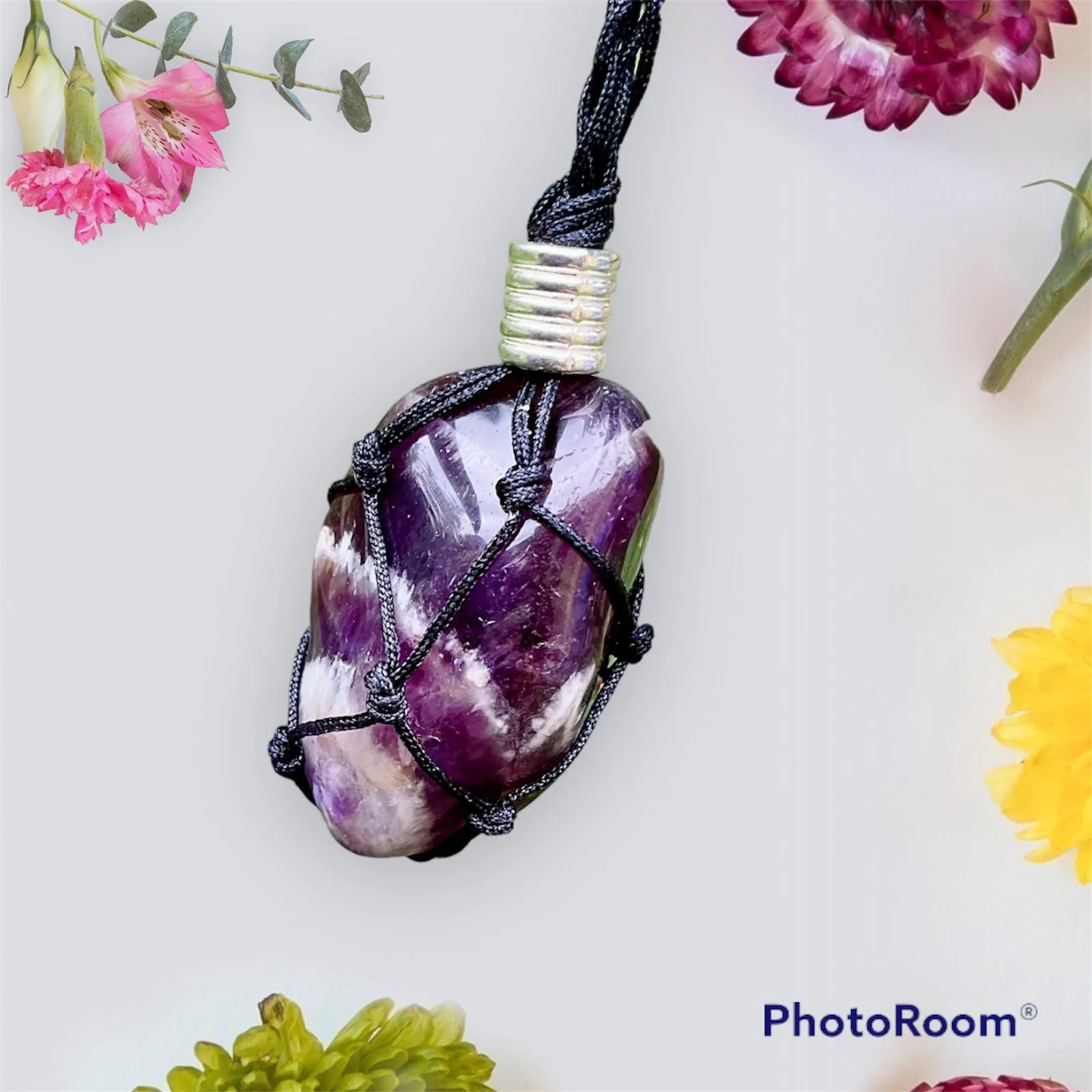 Chevron Amethyst Macramé Pendant