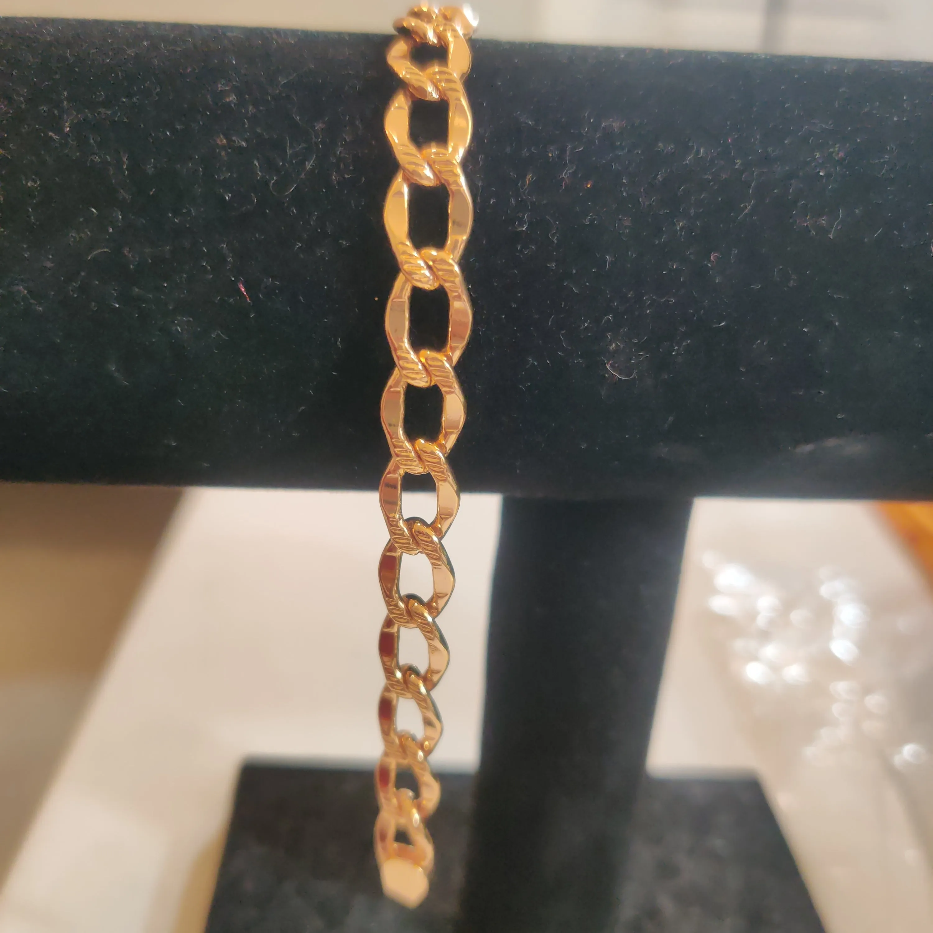 Elegant Gold Plated Cuban Link Bracelet For Men