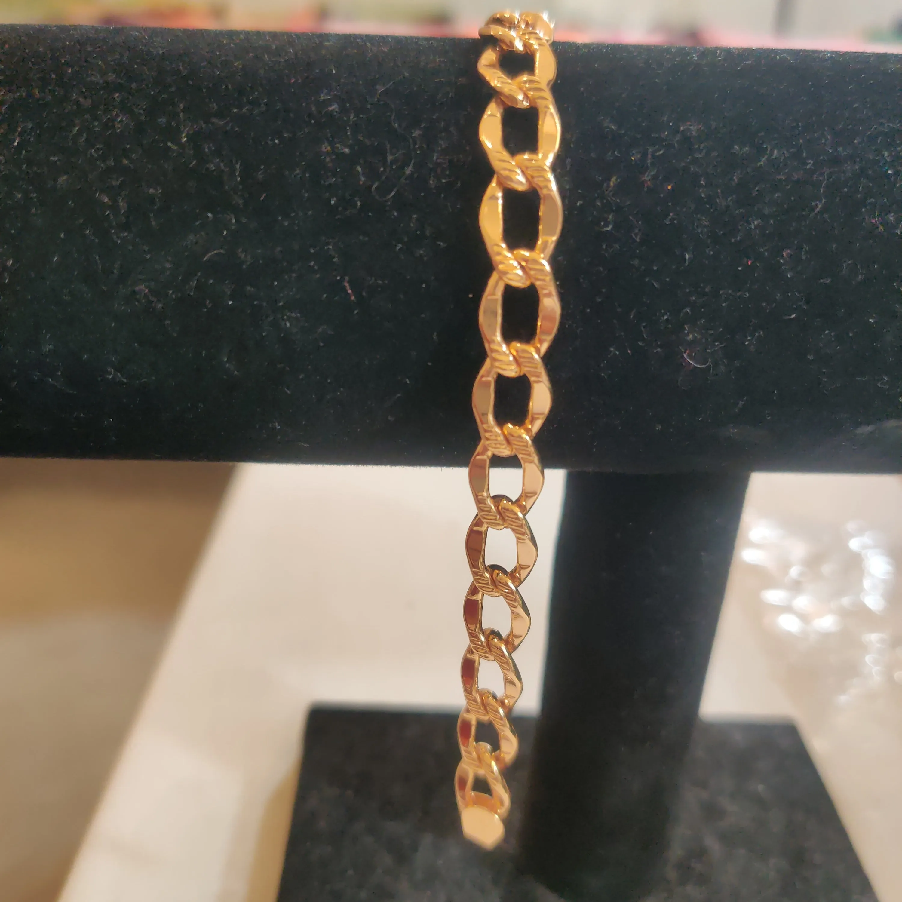 Elegant Gold Plated Cuban Link Bracelet For Men