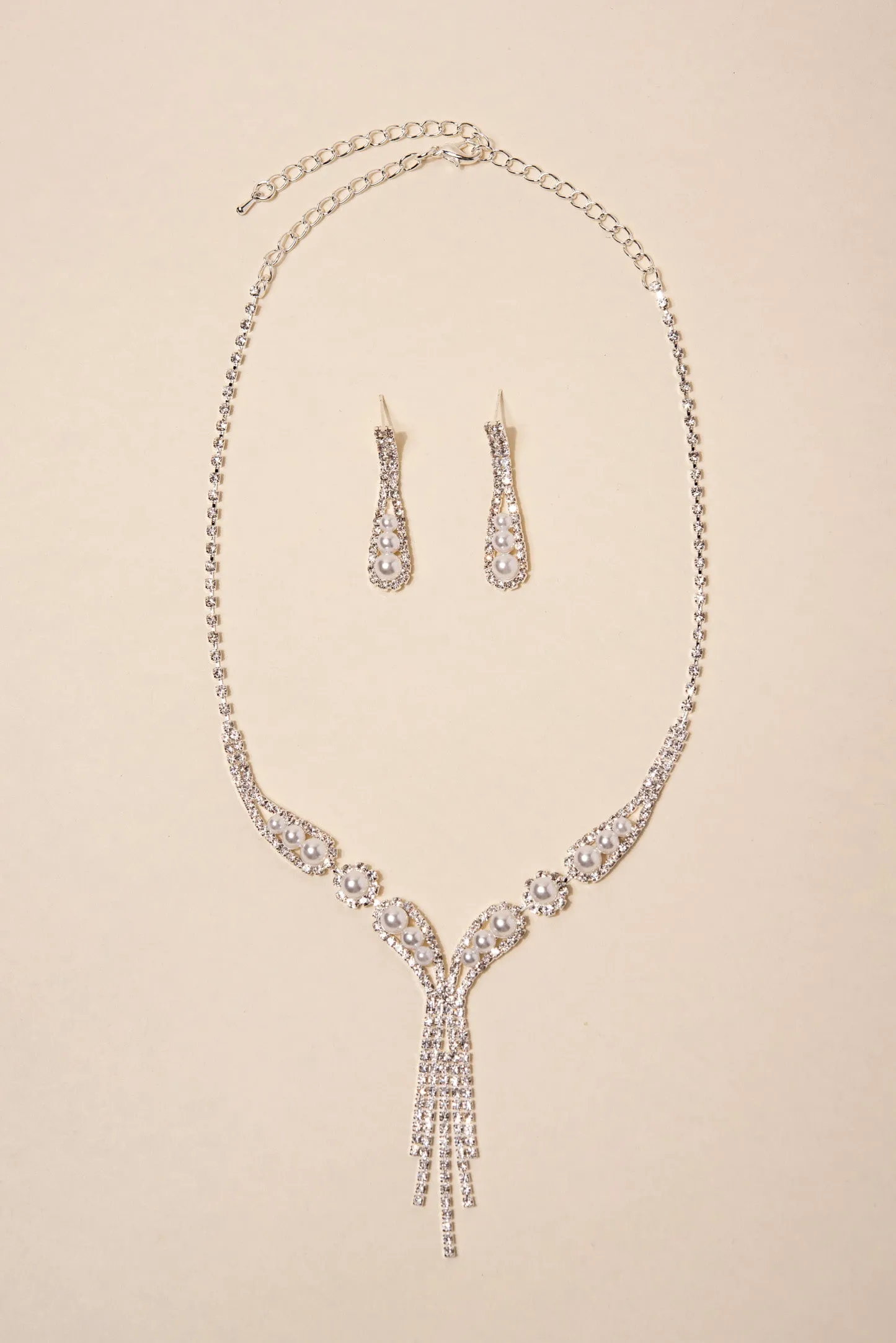 Leila Rhinestone & Pearls Lariat Necklace Set