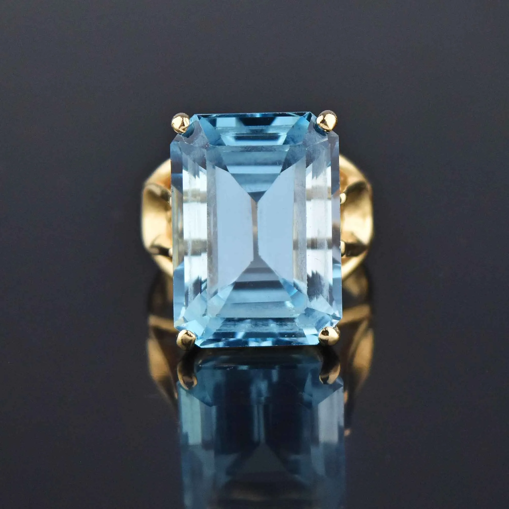 Mid Century 14K Gold Vintage 23 CTW Blue Topaz Ring