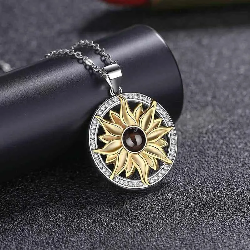 Siciry Personalized Photo Projection Necklace - Sun Flower