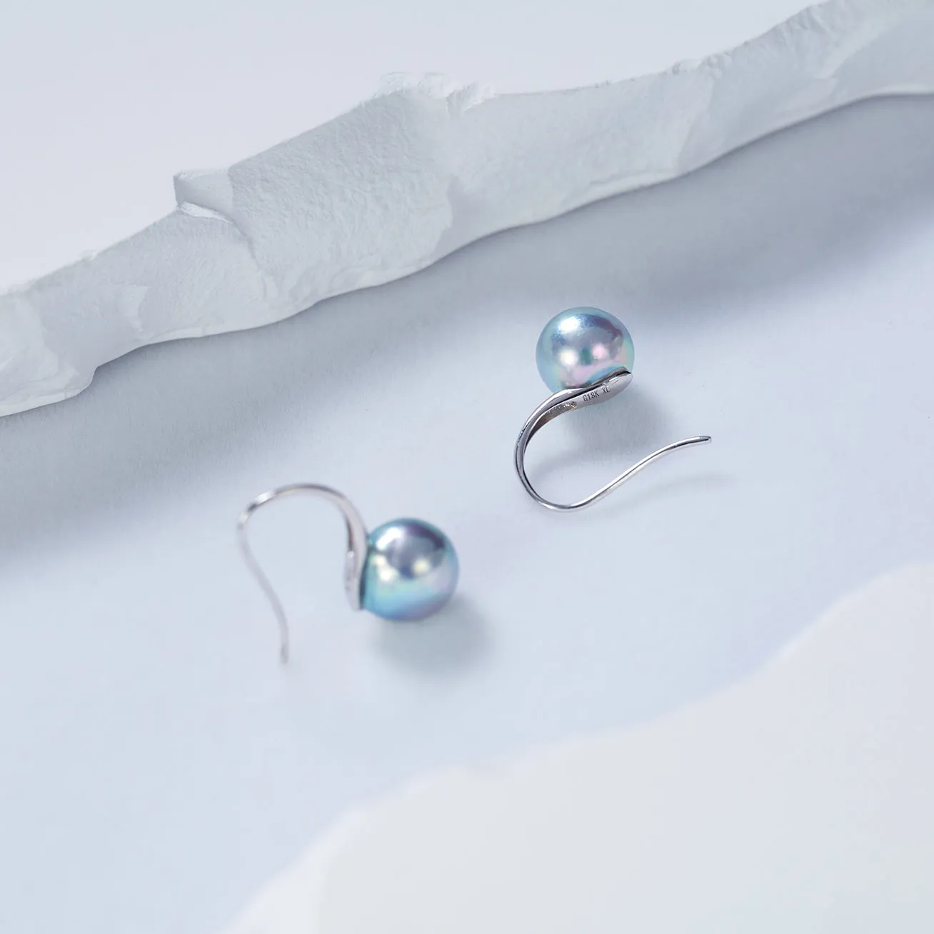 Top Lustre 18K Gold Silver Blue Akoya Pearl Earrings KE00165