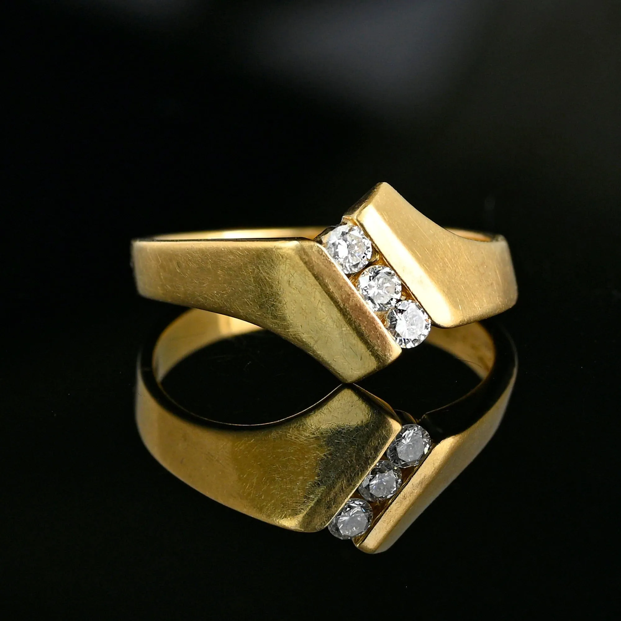 Vintage 14K Gold Three Stone Diamond Ring Band